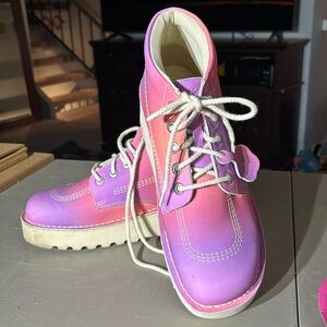 Almost new from the UK: they are sold out on line!